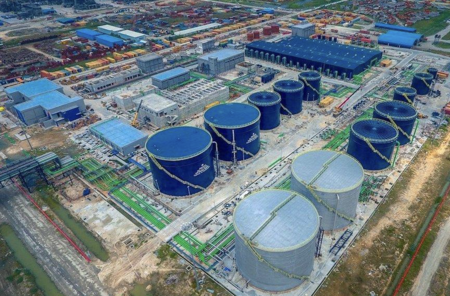 Dangote Refinery Extends $1.6 Billion Share Offer to Attract More African Investors